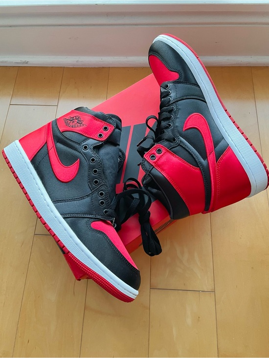 Nike Shoes - NIB Air Jordan 1 Retro HI OG in Black/University Red-White 8.5M 10W